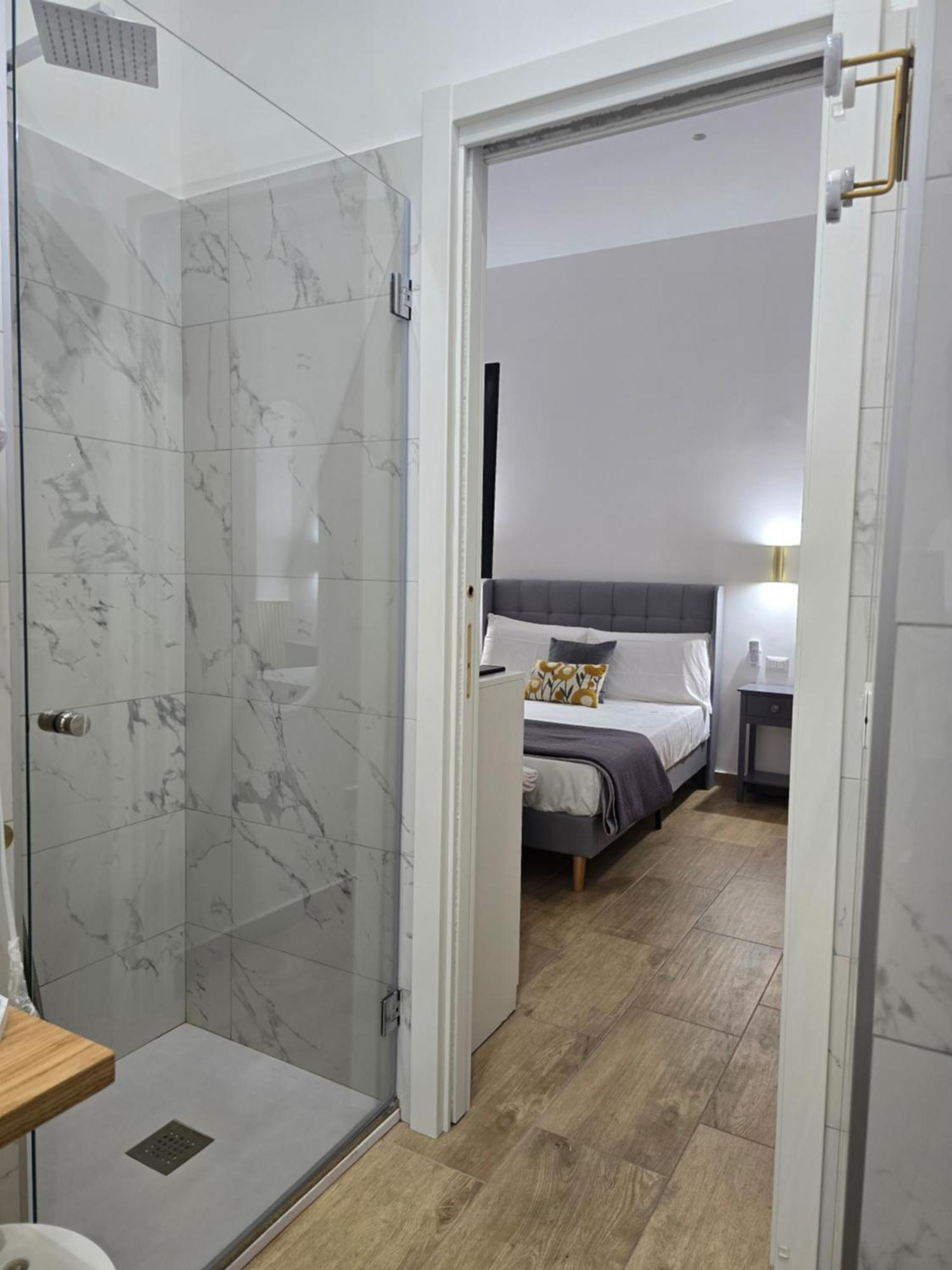 Ventre Luxury Rooms Napoli Esterno foto