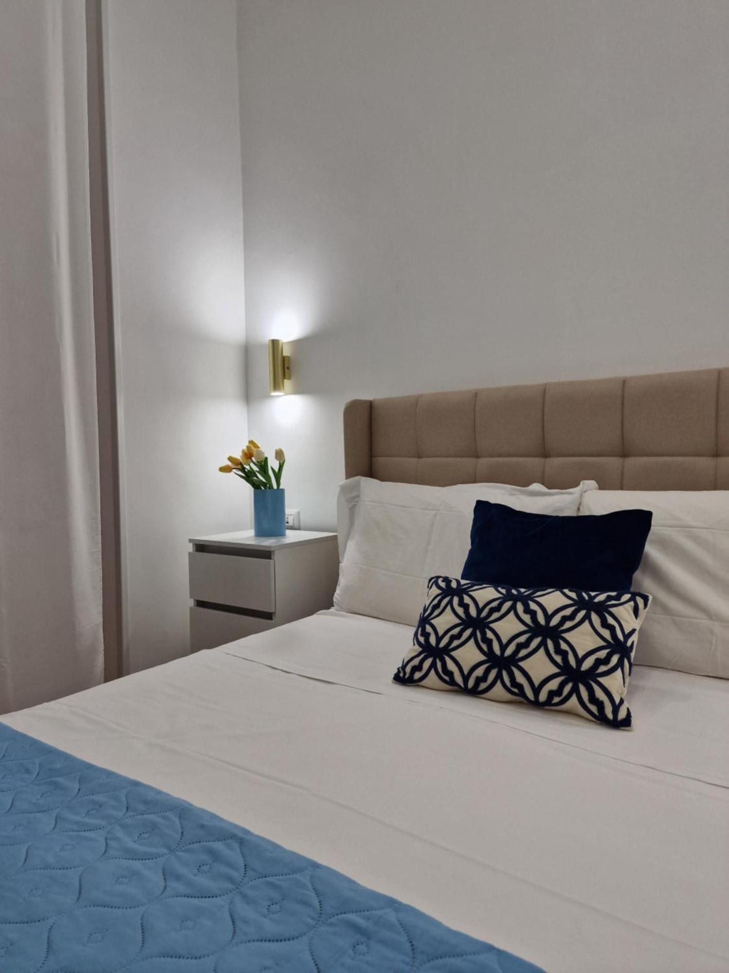 Ventre Luxury Rooms Napoli Esterno foto