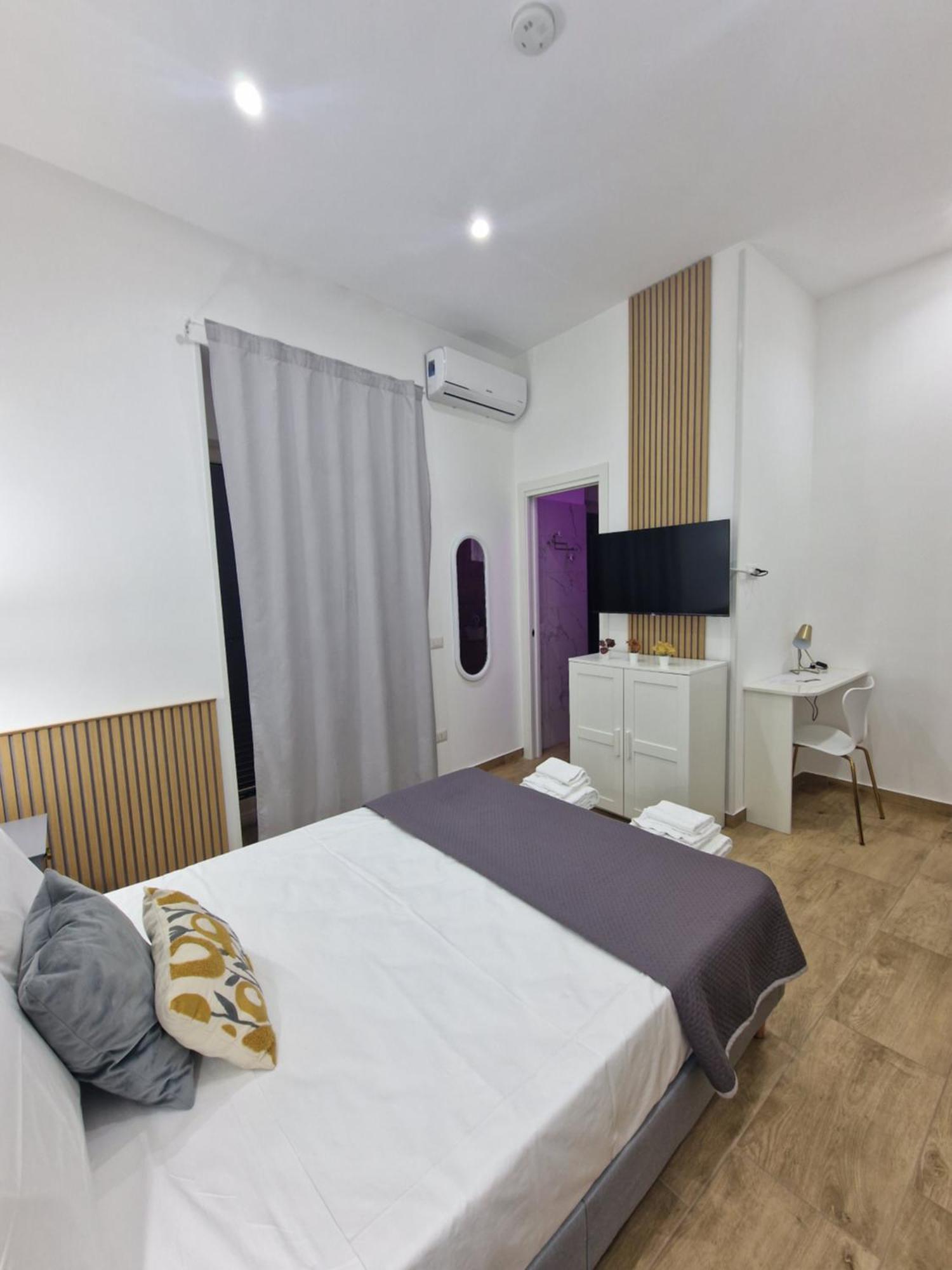 Ventre Luxury Rooms Napoli Esterno foto