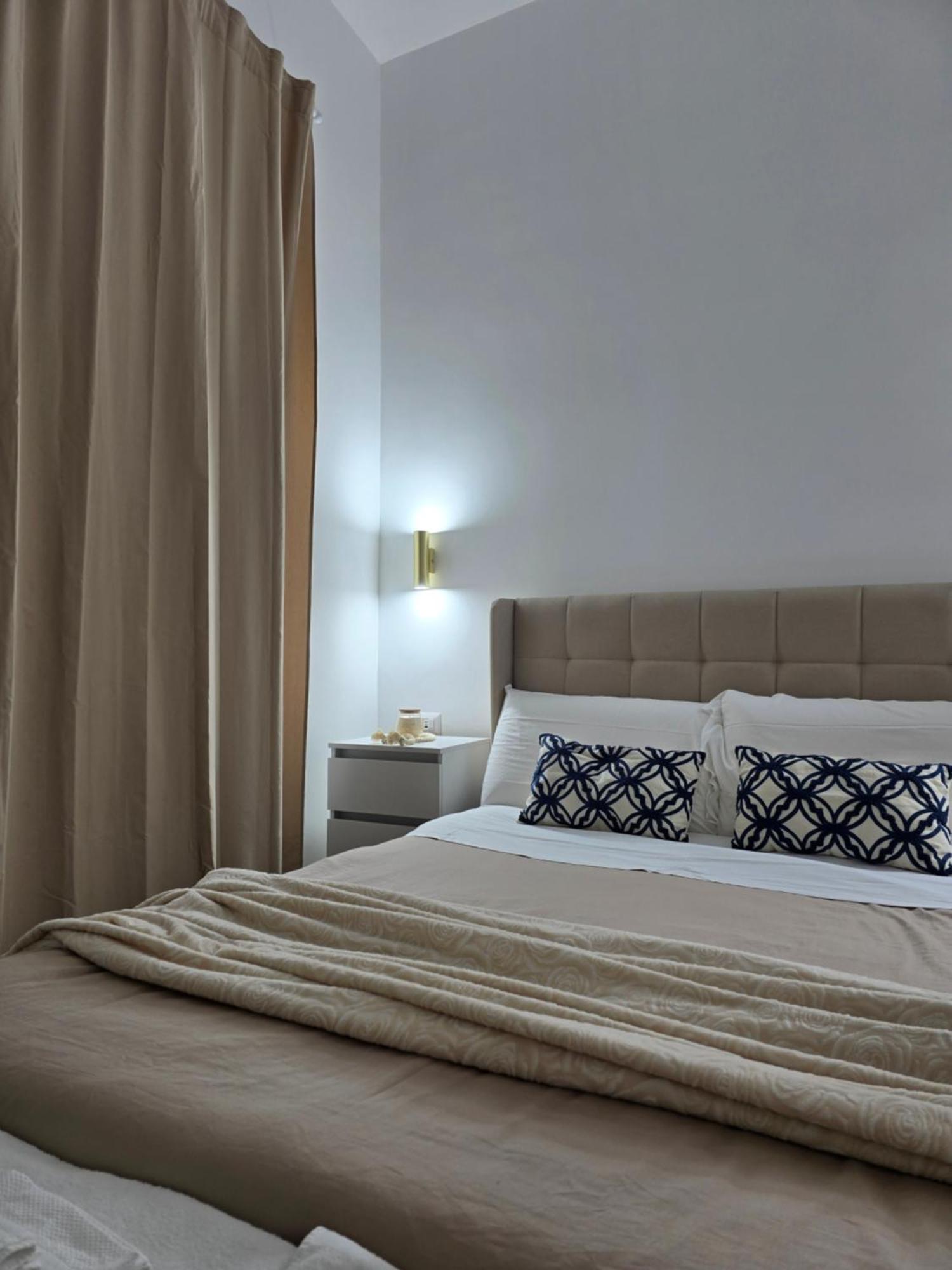 Ventre Luxury Rooms Napoli Esterno foto